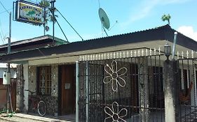 Hostel Cabinas Smith 2 Cahuita Exterior photo