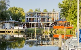 Bed and Breakfast Port Etterem&Panzio Balatonmáriafürdő Exterior photo