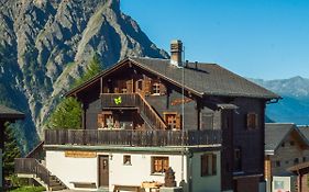 Hostel Gruppenhaus im Walliser Alpstyle Rosswald Exterior photo