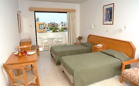 Hotel Alonia Agia Napa Room photo