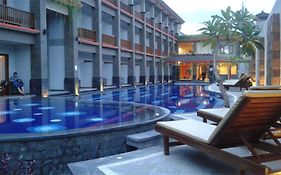 Hotel Grand Sinar Indah Legian Exterior photo