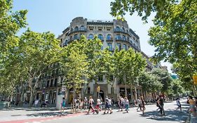 Safestay Passeig de Gràcia Barcelona Exterior photo