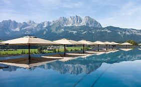 Hotel Penzinghof Oberndorf in Tirol Exterior photo