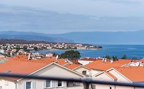 Apartments & Rooms Lavanda Malinska Exterior photo