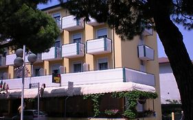 Hotel Portofino Caorle Exterior photo