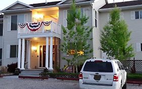 Bed and Breakfast Lions Gate Manor Lava Hot Springs Exterior photo