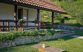 Holiday Home Nektar Park Bihać Exterior photo