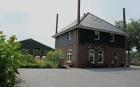 Bed and Breakfast De Volkelse Hooiberg Exterior photo