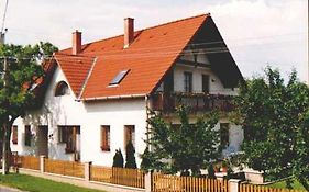 Bed and Breakfast Zsuzsa Panzio Balatonfüred Exterior photo