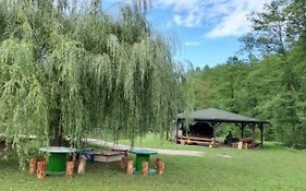 Hotel Robinson Camp "Zeleni Mir" Josipdol Exterior photo