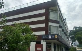 The Bentley Seaside Boutique Hotel Chennai Exterior photo