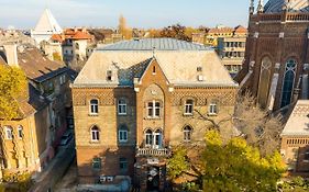 Bed and Breakfast Dominik Panzio Budapest Exterior photo