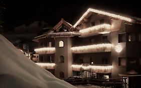 Hotel Chalet Madlein Ischgl Exterior photo