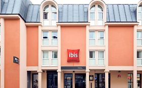 Hotel Ibis Chateau De Fontainebleau Exterior photo