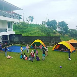 Hotel Neo Akshaya Vila And Camping Ground Bogor Exterior photo