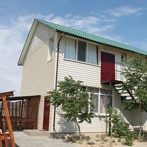 Hotel Kottedzhi Family Rest Kyryliwka Exterior photo