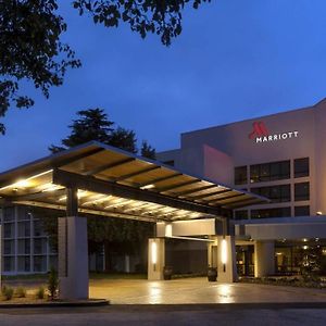 Hotel Greensboro Airport Marriott Exterior photo