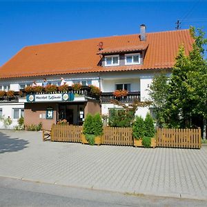 Hotel Landgasthof Linde Deggenhausertal Exterior photo