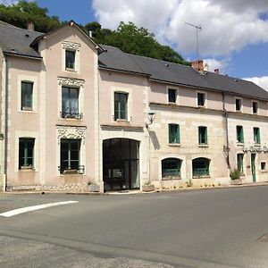 Hotel Logis Le Petit Troo Du Cheval Blanc Exterior photo