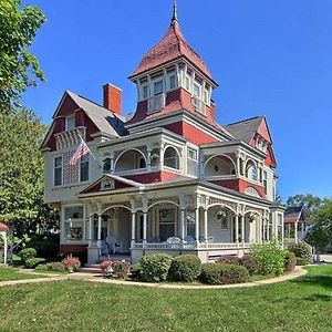 Grand Victorian B&B Inn Bellaire Exterior photo