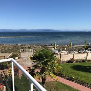 Hotel Buena Vista By The Sea Qualicum Beach Exterior photo