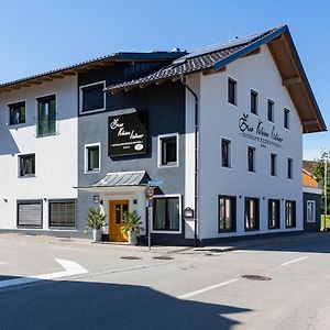 Hotel Zum kleinen Italiener - Ristorante Pizzeria Pension Geinberg Exterior photo