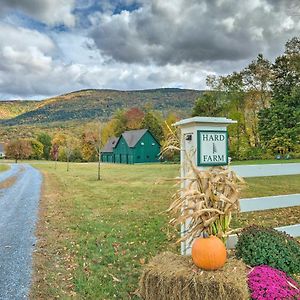 Ferienwohnung Luxe Green Barn Near Skiing With Mt Equinox Views! Manchester Center Exterior photo