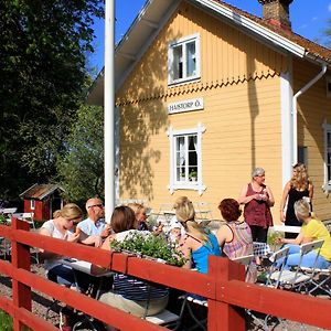 Hajstorp Slusscafe & Vandrarhem Töreboda Exterior photo