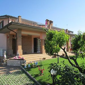 Bed and Breakfast "Tre Metri Sopra Il Cielo" Perugia Exterior photo