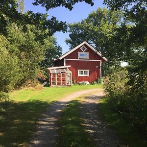 Bed and Breakfast Ranch Mörby Stora Mellosa Exterior photo