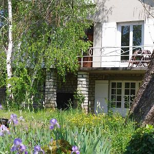 Bed and Breakfast Au Catalpa La Chapelle-Faucher Exterior photo