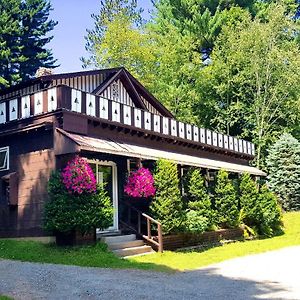 The Wilderness Inn: Chalets Wilmington Exterior photo