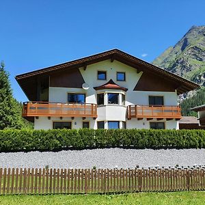 Ferienwohnung Haus Bergheimat St. Leonhard im Pitztal Exterior photo