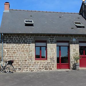 Villa Gite La Loussaudrie Pontmain Exterior photo