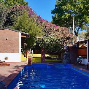 Hotel Los Arboles Villa Urquiza Exterior photo