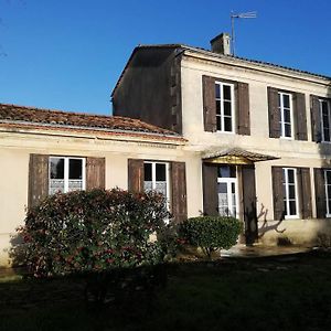 Villa Belle Demeure Avec Espaces Verts Gauriac Exterior photo