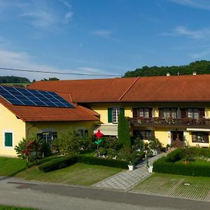 Bed and Breakfast Gästehaus Strini Jennersdorf Exterior photo