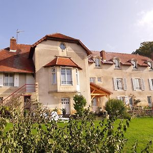 Bed and Breakfast La Maison De L'Escargot Seigny Exterior photo