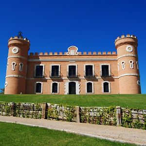 Hotel Castillo De Monte La Reina Posada Real & Bodega Toro Exterior photo