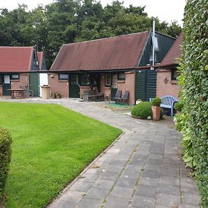 Villa Uniek Vakantiehuisje In Rustige En Groene Omgeving Nieuwe-Niedorp Exterior photo