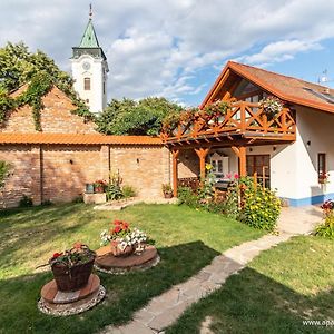 Ferienwohnung U Stařenky Dolní Bojanovice Exterior photo