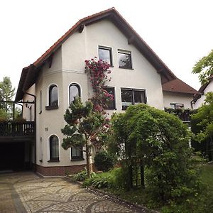 Große Ferienwohnung am grünen Stadtrand Erfurt Exterior photo