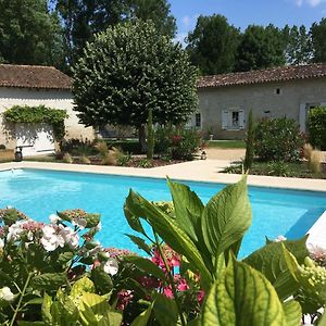 Villa Le Logis De La Soloire Nercillac Exterior photo