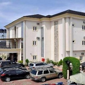 Room In Lodge - Helena Haven Hotels And Suites Port Harcourt Exterior photo