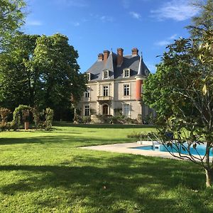 Bed and Breakfast Domaine du Perrier Sainte-Agathe-la-Bouteresse Exterior photo