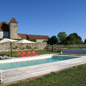 Villa Charmante Maison Du Xve Avec Piscine, Jardin Et Terrasse En Lisiere De La Foret De Troncais - Fr-1-489-217 Le Brethon Exterior photo