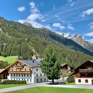 Ferienwohnung APART Kirschner St. Leonhard im Pitztal Exterior photo