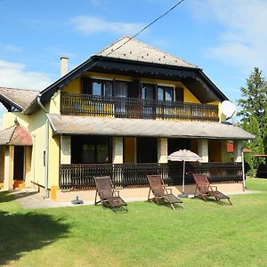 Holiday Home Akazie Balatonmáriafürdő Exterior photo