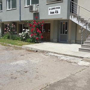 Aparthotel Dunav Apart Ruse Exterior photo