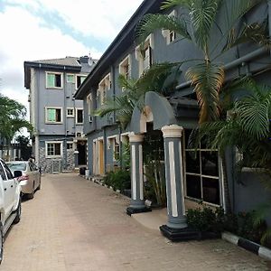 ROB EMMICS HOTELs Lagos Exterior photo